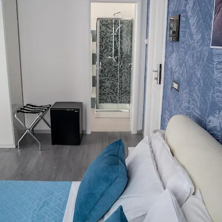 לינה וארוחת בוקר Casa Del Marchese ריפוסטו