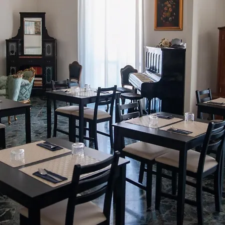 לינה וארוחת בוקר Casa Del Marchese 4*